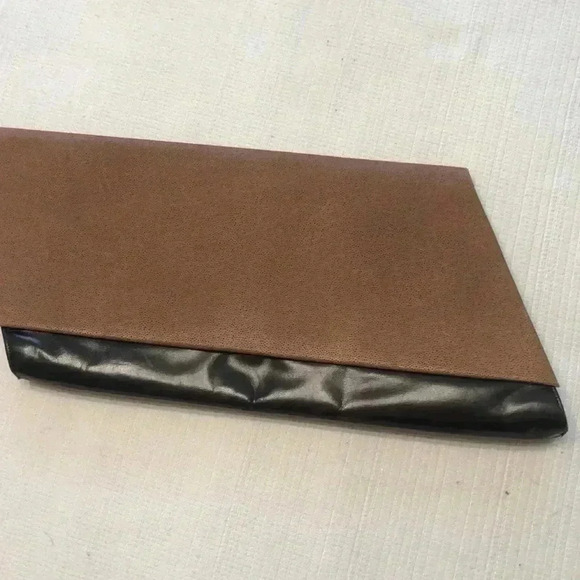 Charles Jourdan clutch - Picture 1 of 10